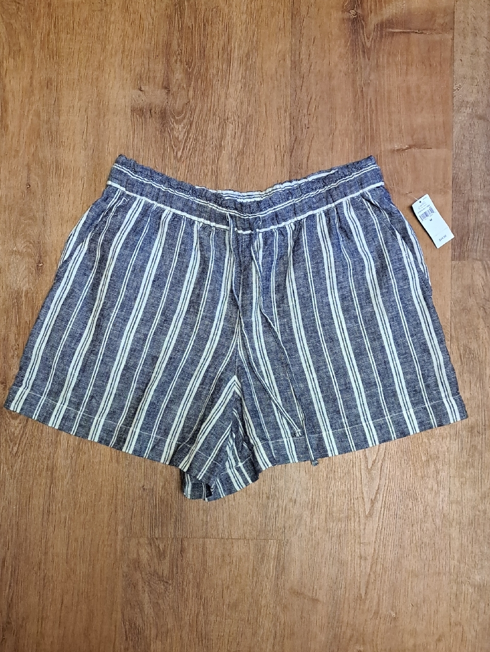 GAP Linen Blend Navy and White Striped Shorts NWT Size M - Flowy Beach Summer